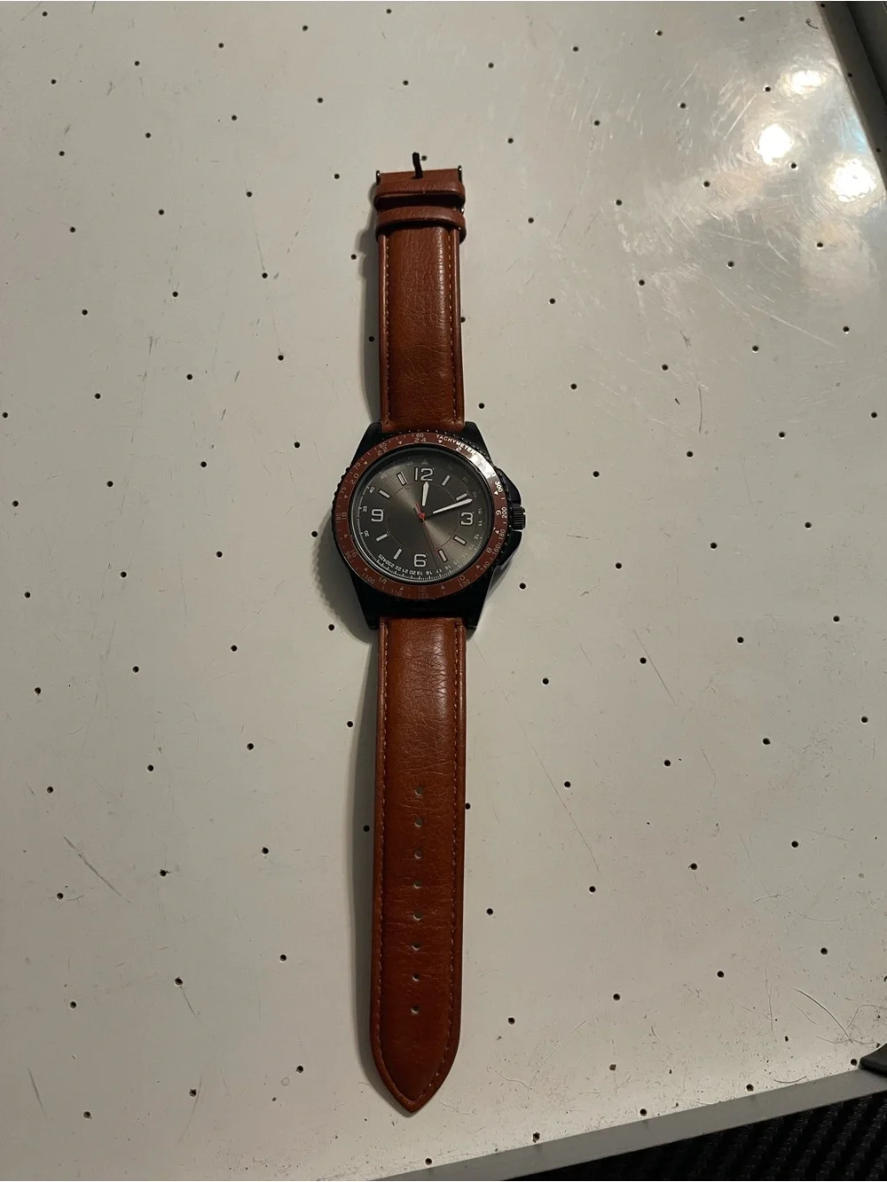Brown Leather Strap Wristwatch with Black Dial